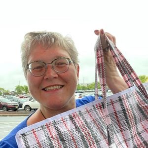 Meet your Posher, Dona